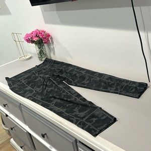 Fabletics Joggers